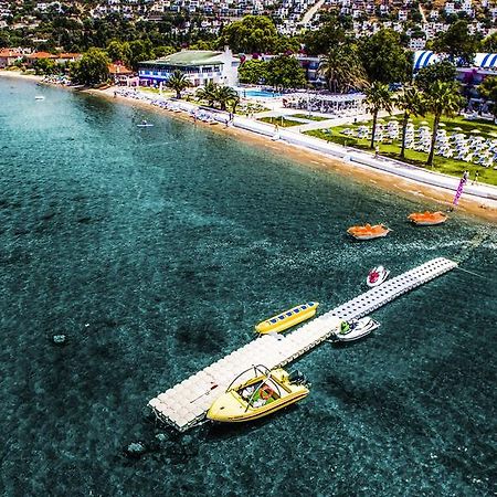 Club Blue White All Inclusive Тургутрейс Экстерьер фото