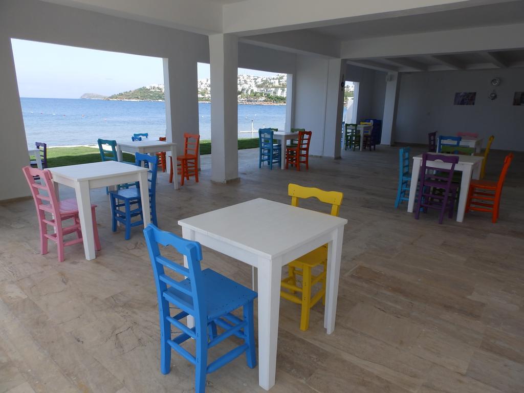 Club Blue White All Inclusive Тургутрейс Экстерьер фото