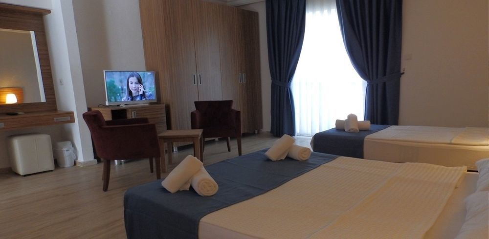 Club Blue White All Inclusive Тургутрейс Экстерьер фото